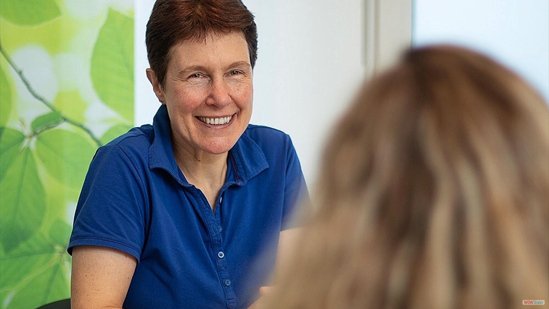 Frau Dr. Winter im Patientengespräch